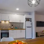 Con Terraza Privada, Piscina Y Capacidad 4 Personas 公寓 *