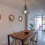 Con Terraza Privada, Piscina Y Capacidad 4 Personas *