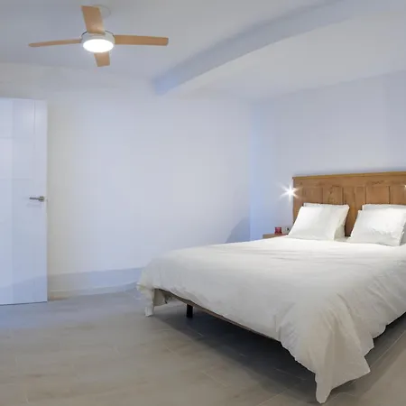 Con Terraza Privada, Piscina Y Capacidad 4 Personas Διαμέρισμα